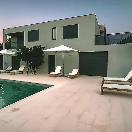 ゲストハウス Sapateiro Tabuado